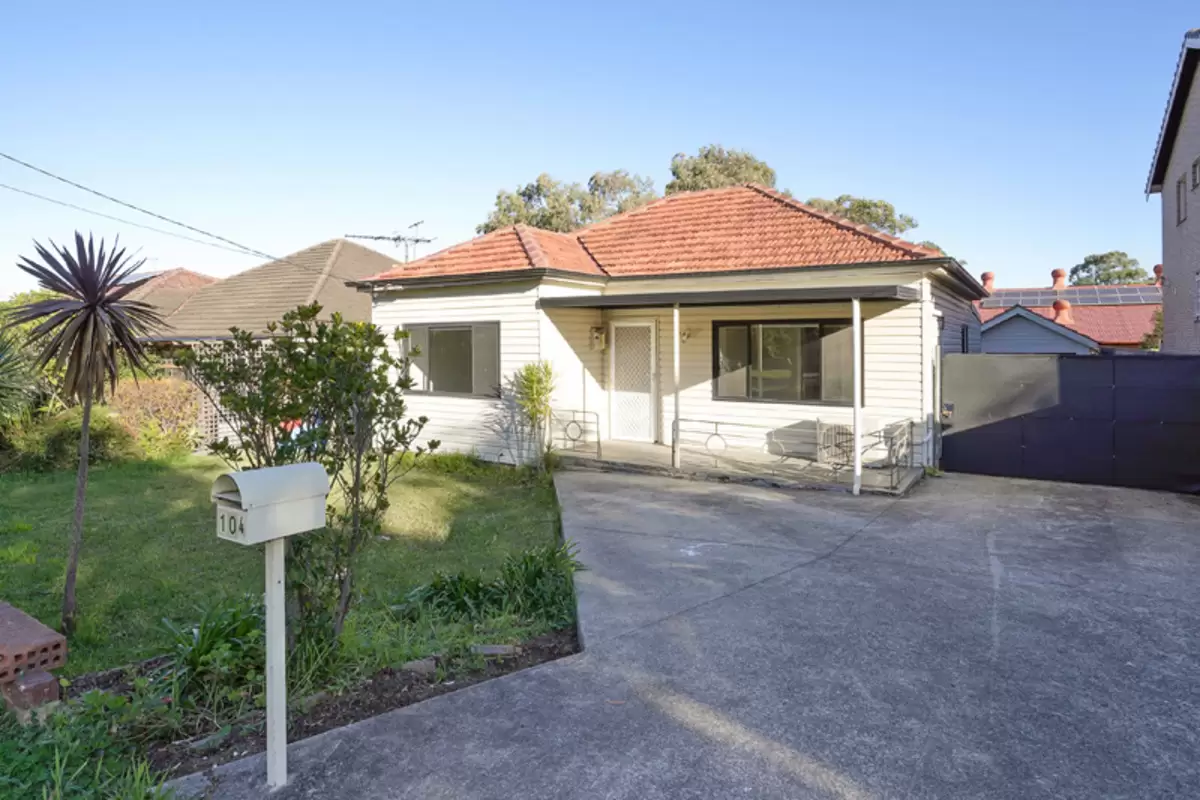 104 Chaseling Street, Greenacre Sold by Rich & Oliva - image 1