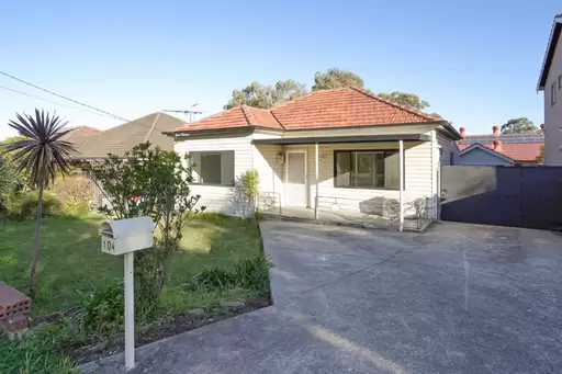 104 Chaseling Street, Greenacre Sold by Rich & Oliva