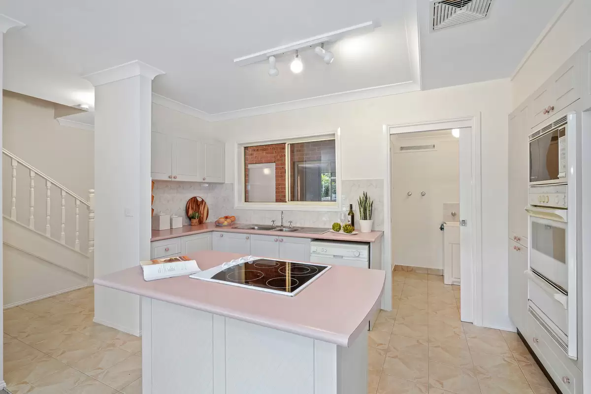 6/235 Windsor Road, Northmead Sold by Rich & Oliva - image 4
