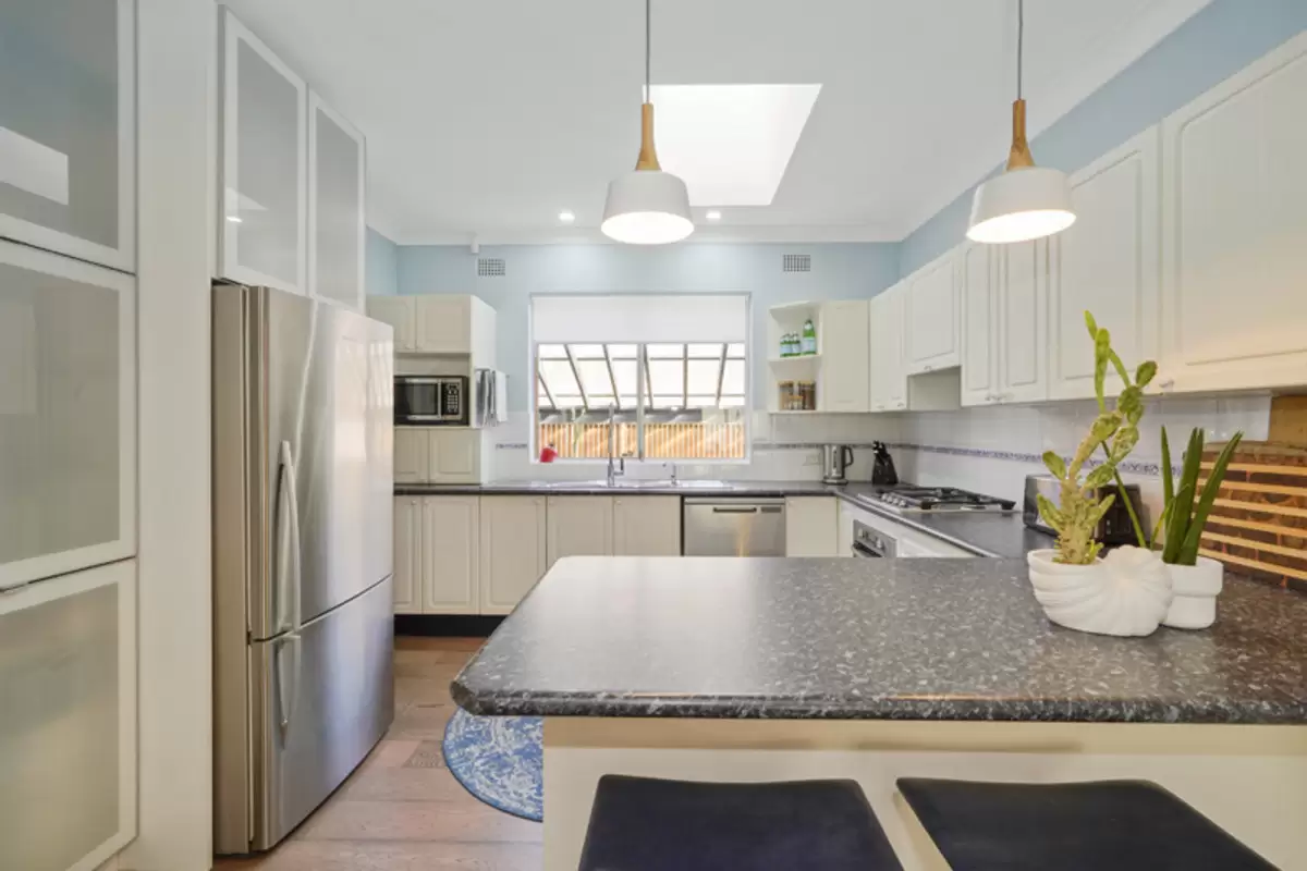 14 Boyle Street, Croydon Park Sold by Rich & Oliva - image 5