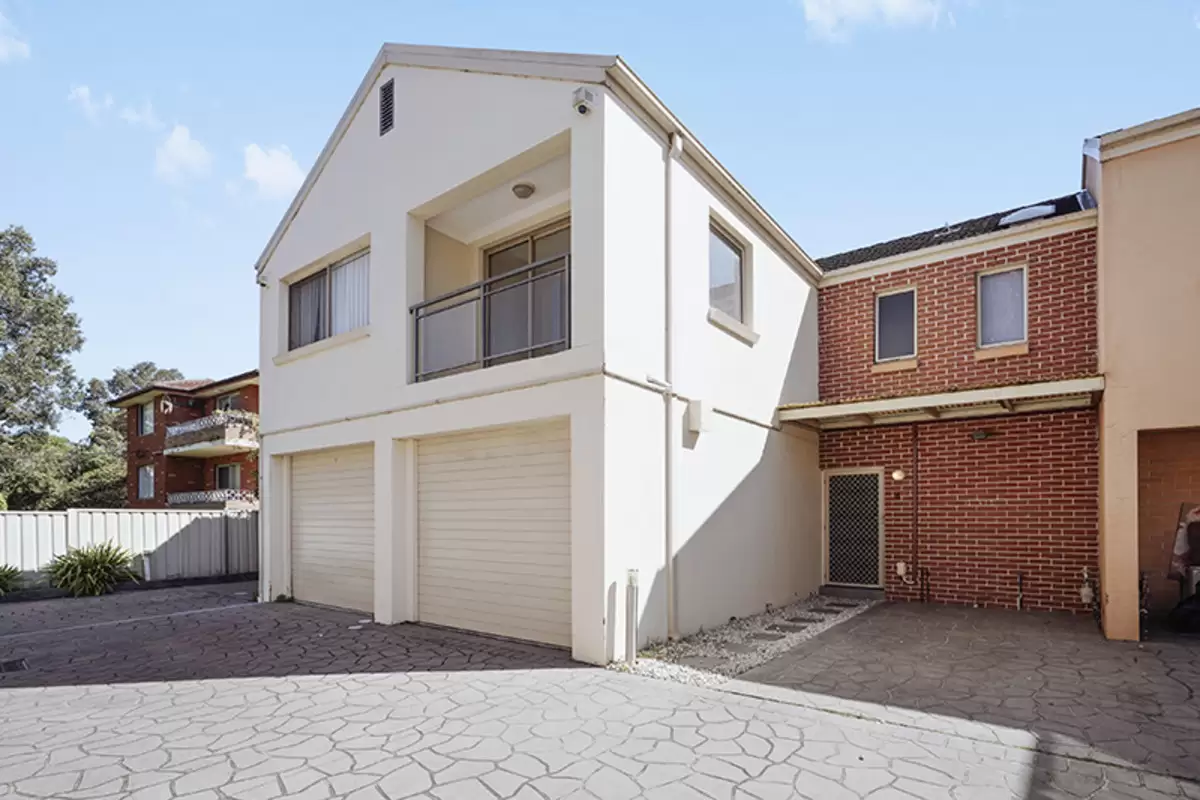 8/68 Second Avenue, Campsie Sold by Rich & Oliva - image 1