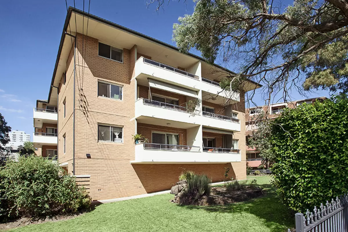 12/30 Park Avenue, Burwood Sold by Rich & Oliva - image 1