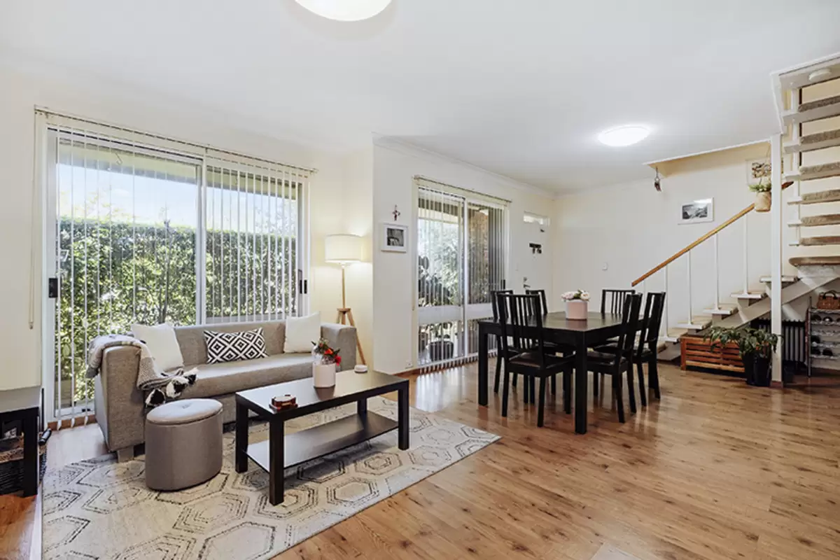 4/243 Georges River Road, Croydon Park Sold by Rich & Oliva - image 3