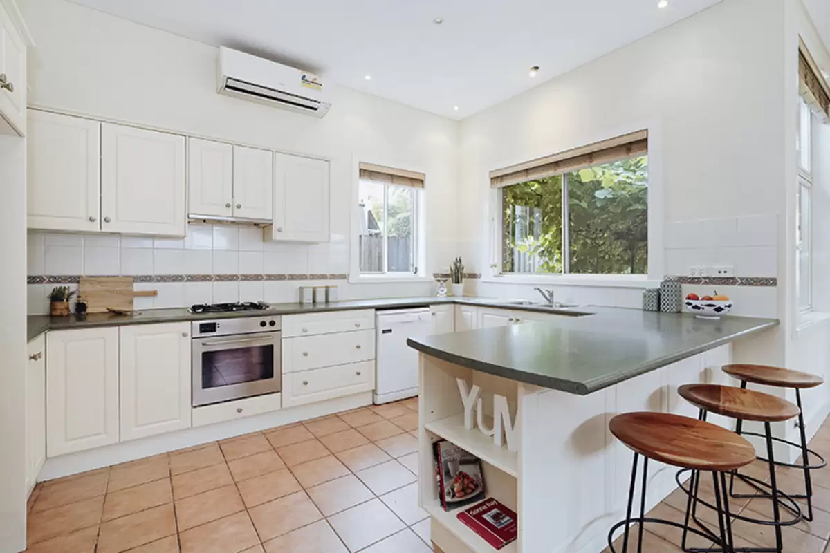16 Hampton Street, Croydon Park Sold by Rich & Oliva - image 7