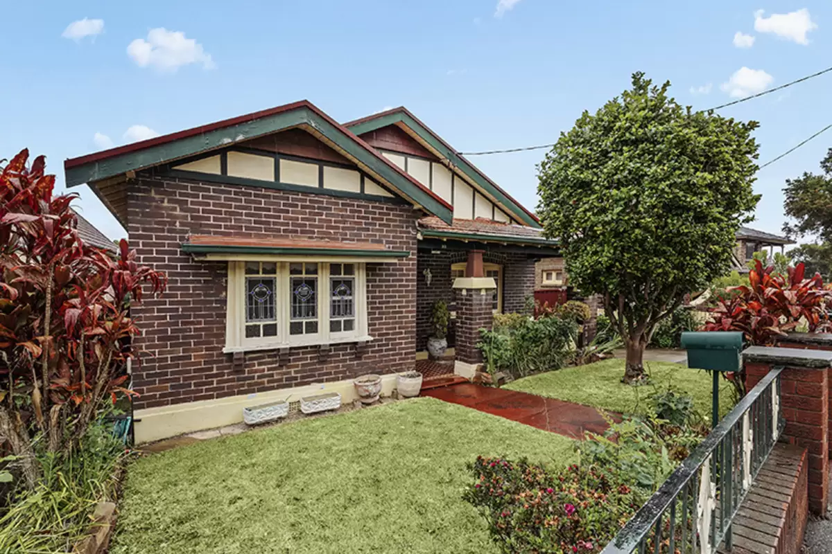 22 Leith Street, Ashbury Sold by Rich & Oliva - image 1