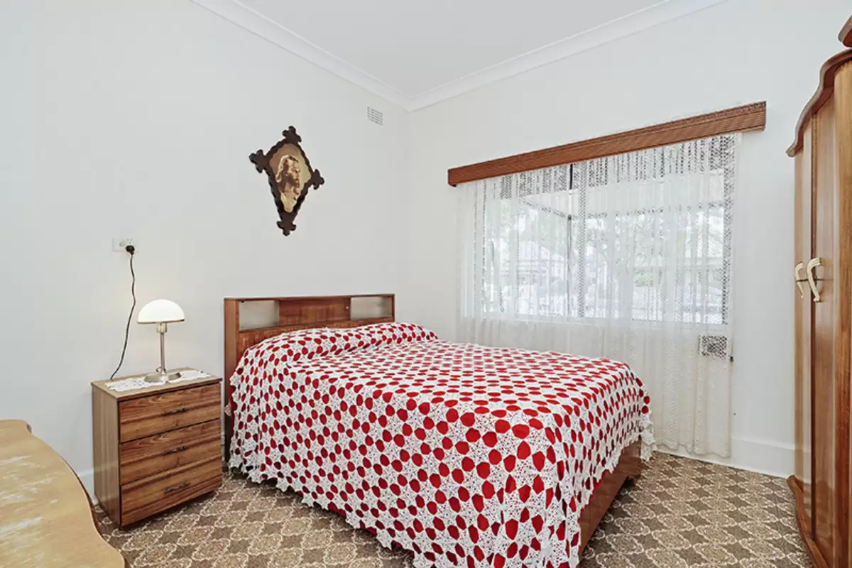 58 Windsor Avenue, Croydon Park Sold by Rich & Oliva - image 5