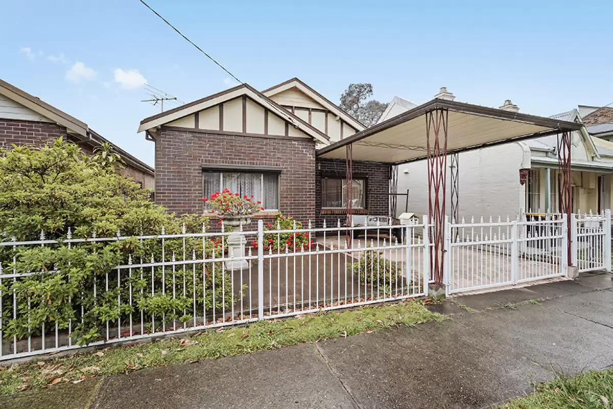 58 Windsor Avenue, Croydon Park Sold by Rich & Oliva - image 1