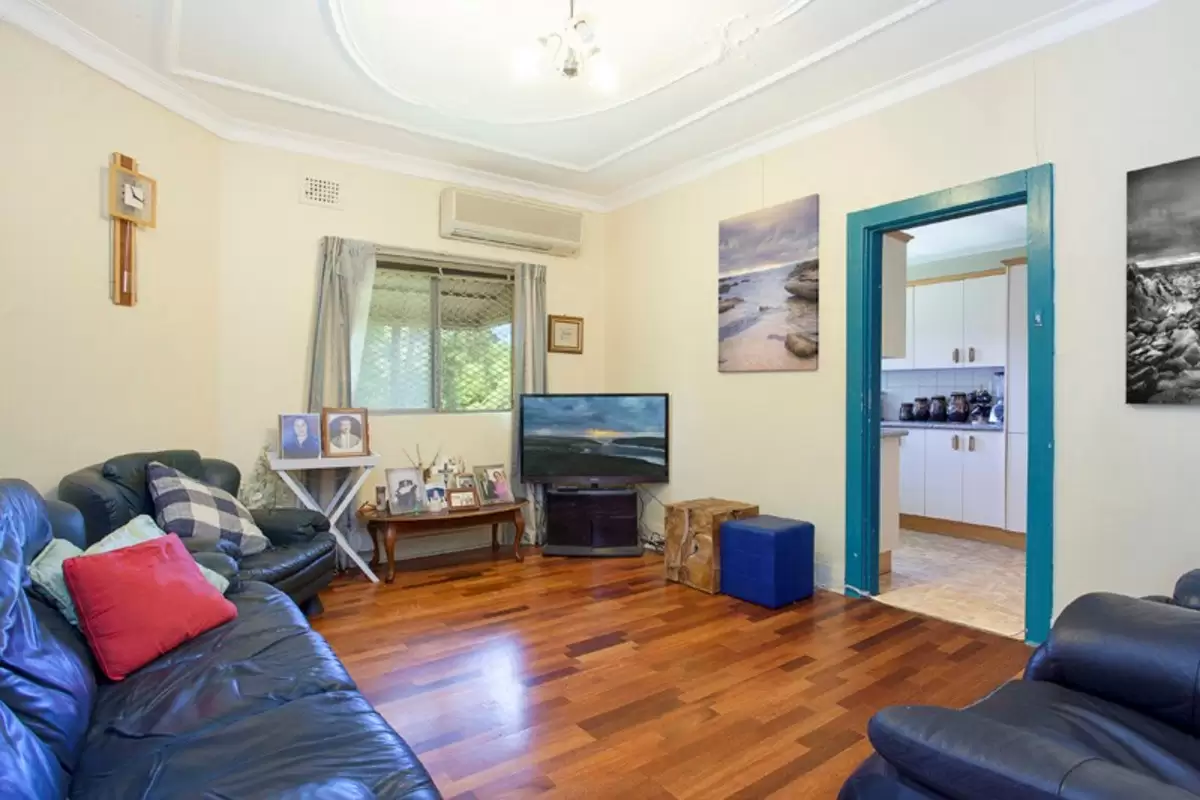 45 Trelawney Street, Croydon Park Sold by Rich & Oliva - image 3