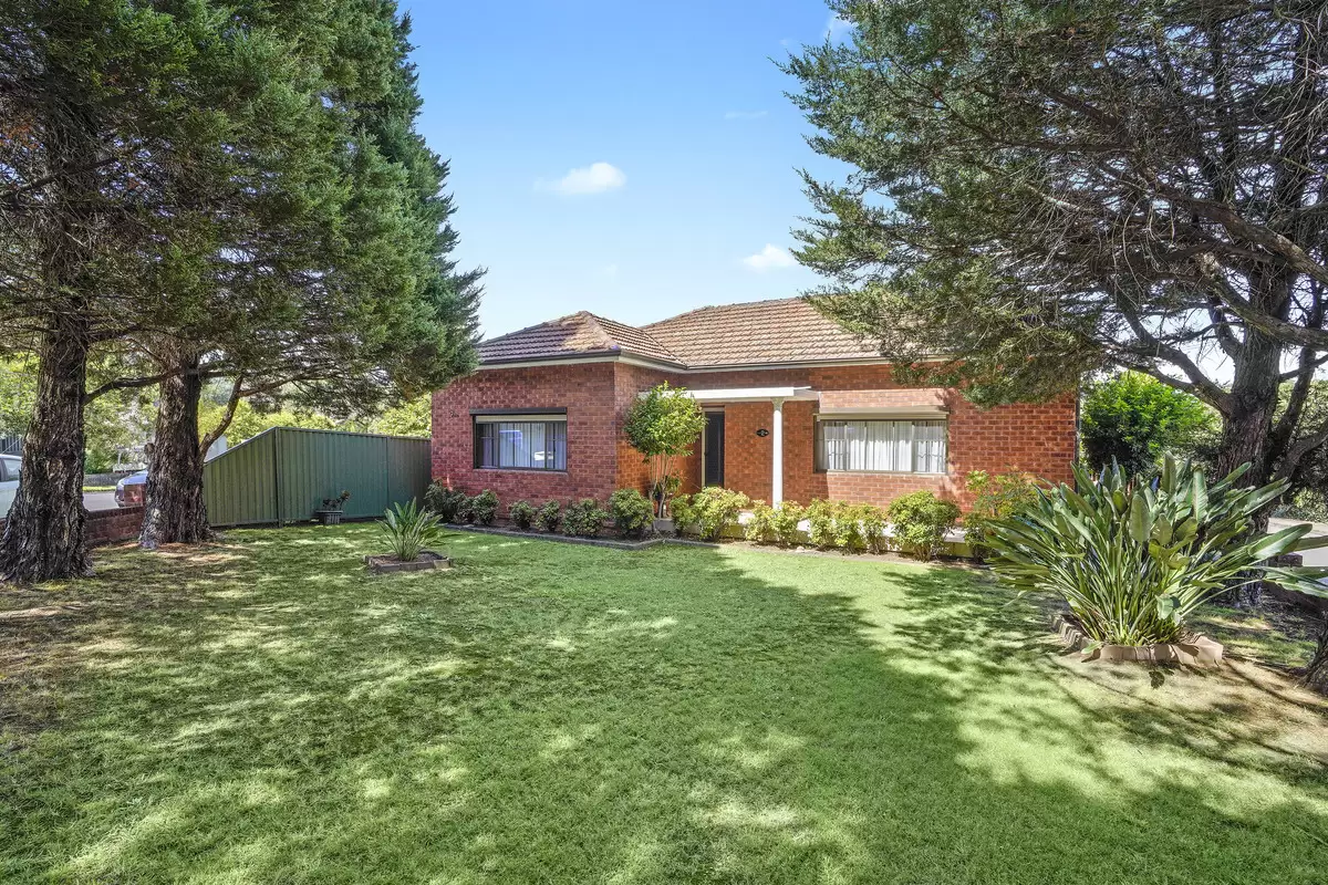 2 Jeffrey Street, Canterbury Sold by Rich & Oliva - image 1