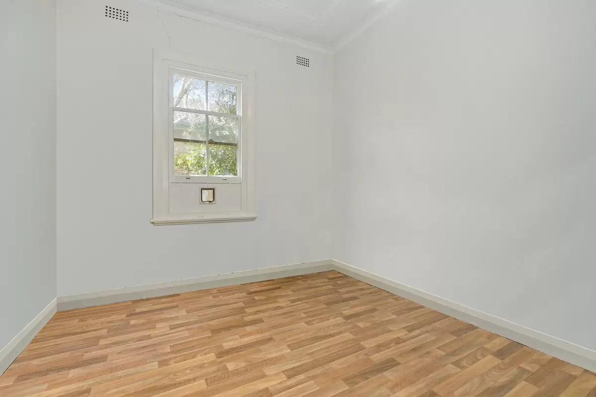 121 Portland Street, Croydon Park Sold by Rich & Oliva - image 5