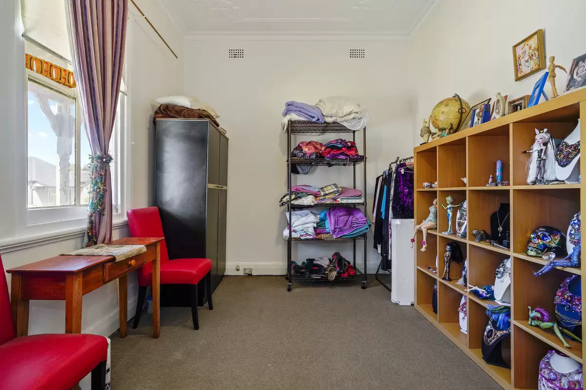 121 Portland Street, Croydon Park Sold by Rich & Oliva - image 4