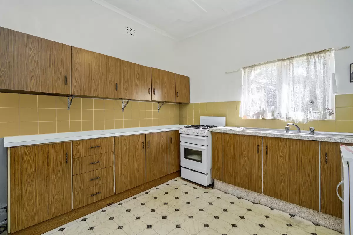 121 Portland Street, Croydon Park Sold by Rich & Oliva - image 7