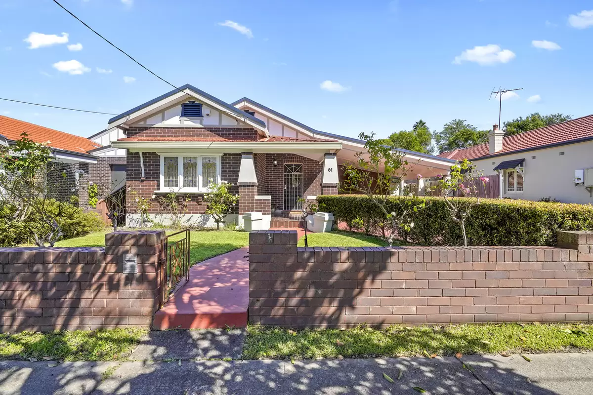 61 Crieff Street, Ashbury Sold by Rich & Oliva - image 1