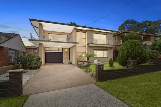 9 Nicholson Street, Burwood Sold by Rich & Oliva