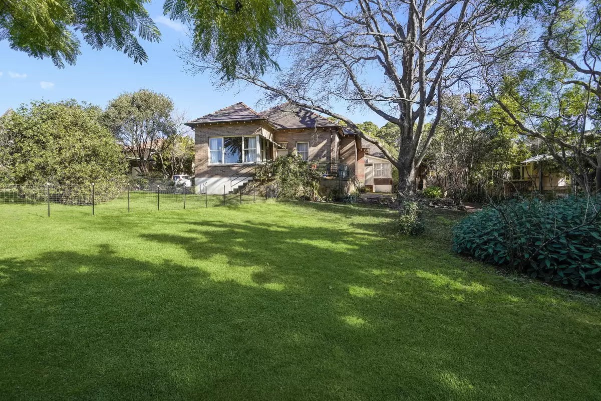 9 Appian Way, Burwood Sold by Rich & Oliva - image 16