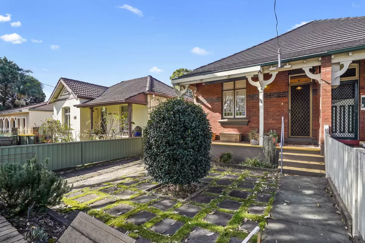 92 Brighton Street, Croydon Park Sold by Rich & Oliva - image 1