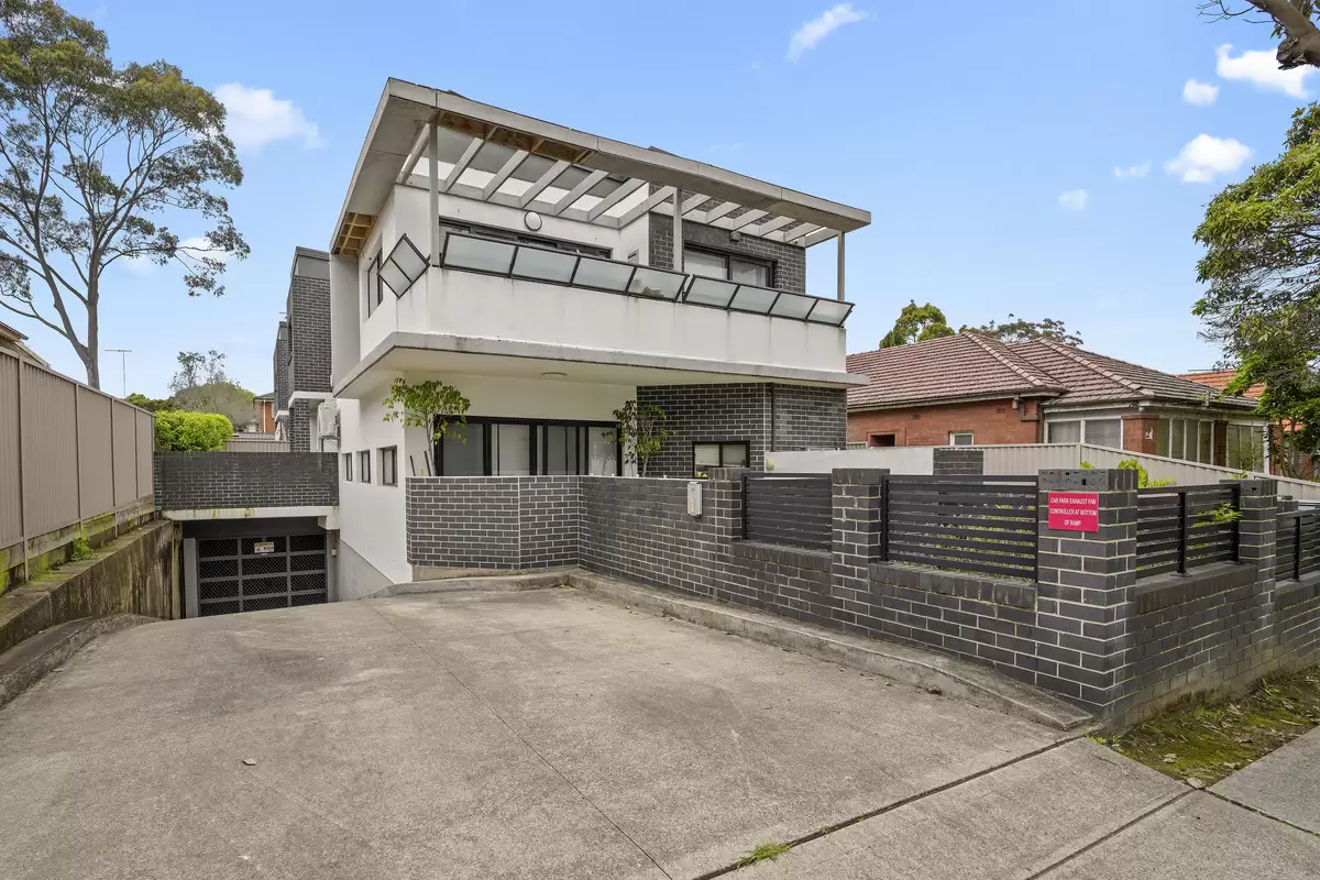 3/8 Hampton Street, Croydon Park Sold by Rich & Oliva - image 1