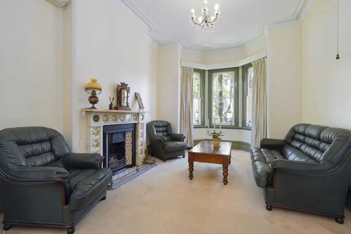 50 Victoria Street., Lewisham Sold by Rich & Oliva - image 3