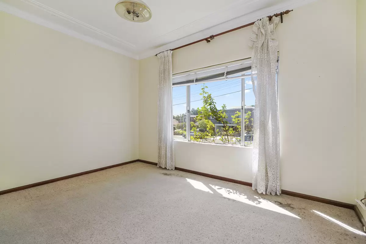 17 Narani Crescent, Earlwood Sold by Rich & Oliva - image 2