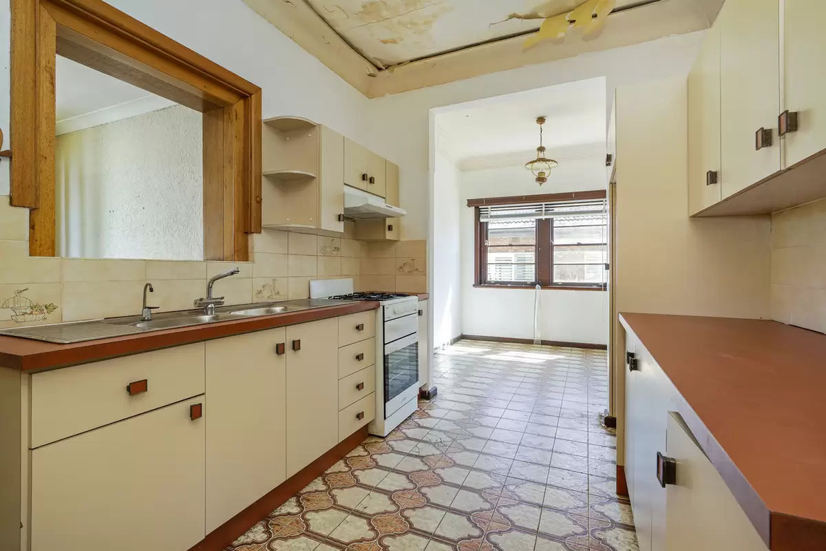 17 Narani Crescent, Earlwood Sold by Rich & Oliva - image 7