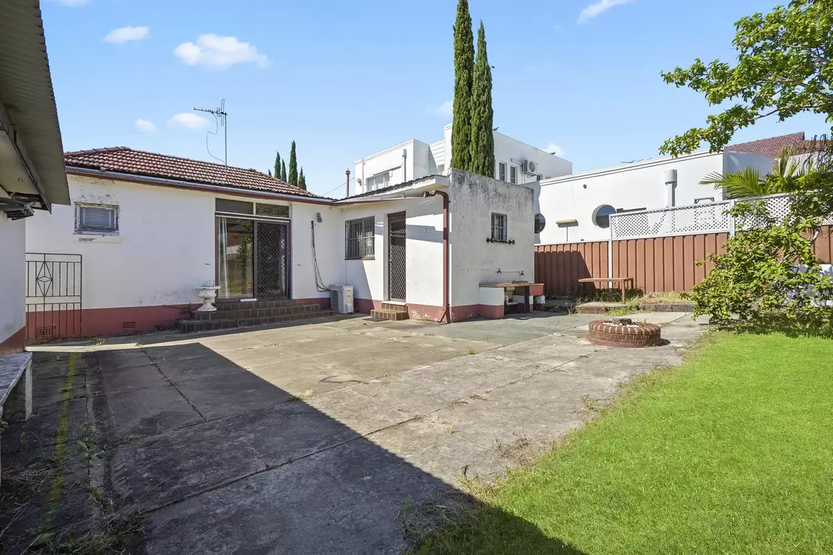 17 Narani Crescent, Earlwood Sold by Rich & Oliva - image 9