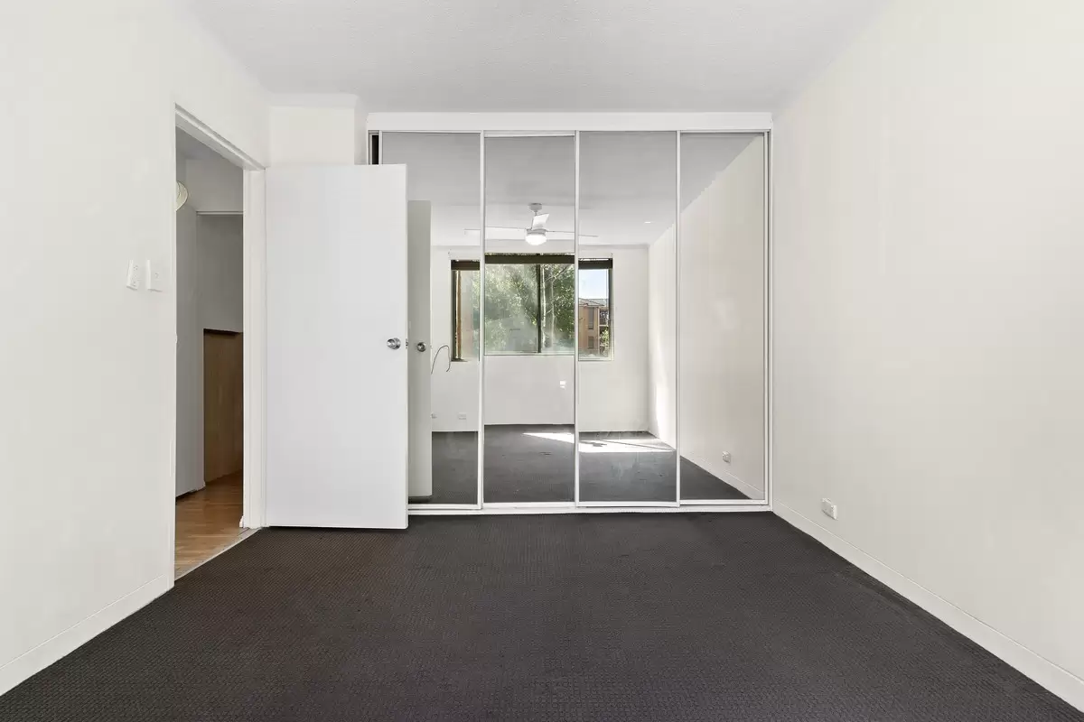 15/9 Castle Street, North Parramatta Sold by Rich & Oliva - image 5