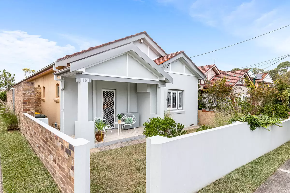 16 Balmoral Avenue, Croydon Park Sold by Rich & Oliva - image 1