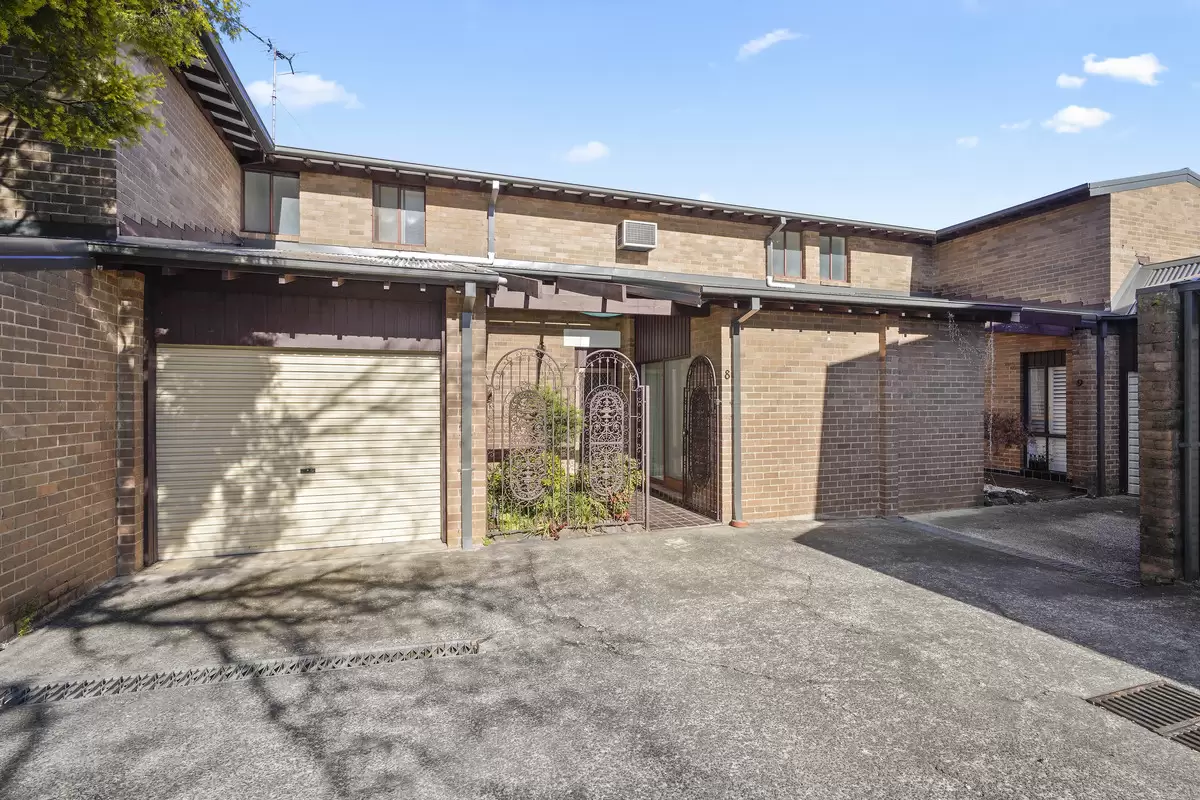 8/131 Burwood Road, Croydon Park Sold by Rich & Oliva - image 1