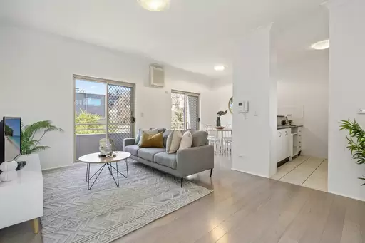 12/11-17 Burleigh Street, Burwood Sold by Rich & Oliva