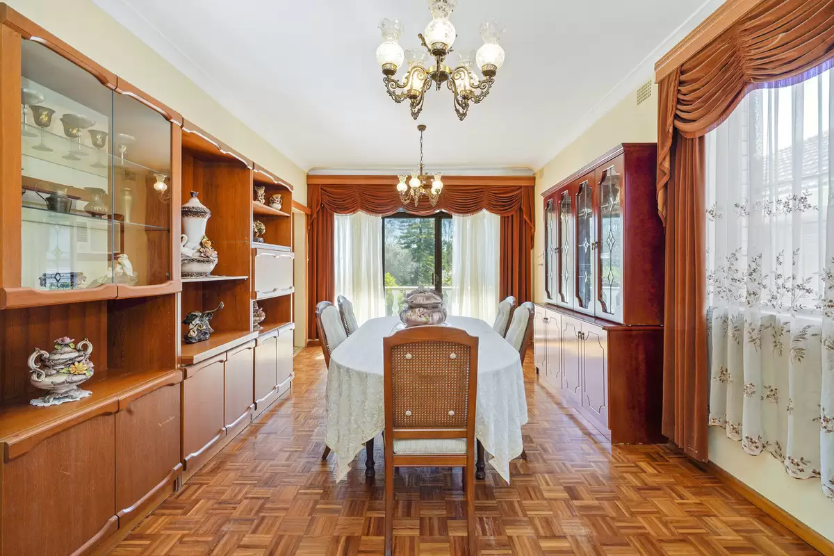 8 Tucker Street, Bass Hill Sold by Rich & Oliva - image 5