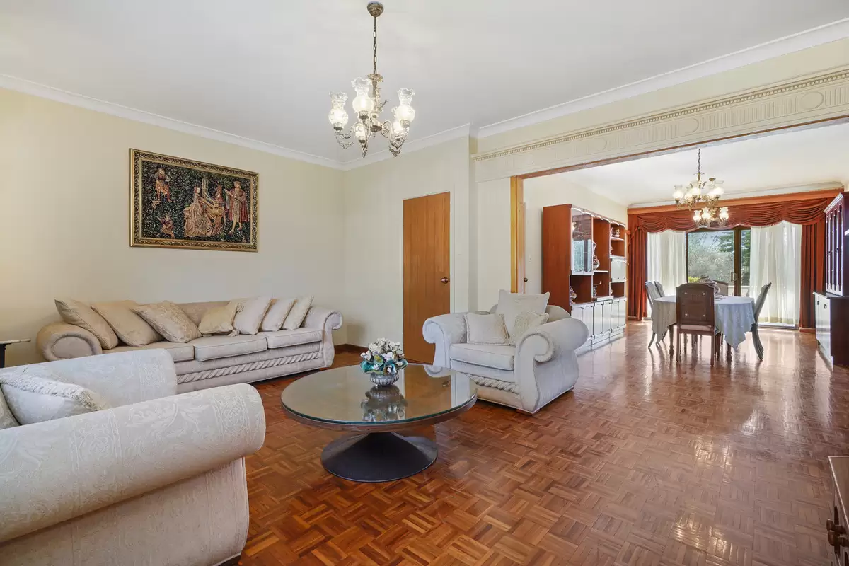 8 Tucker Street, Bass Hill Sold by Rich & Oliva - image 4