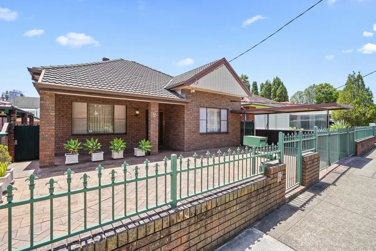 3 Church Street, Burwood Sold by Rich & Oliva - image 1