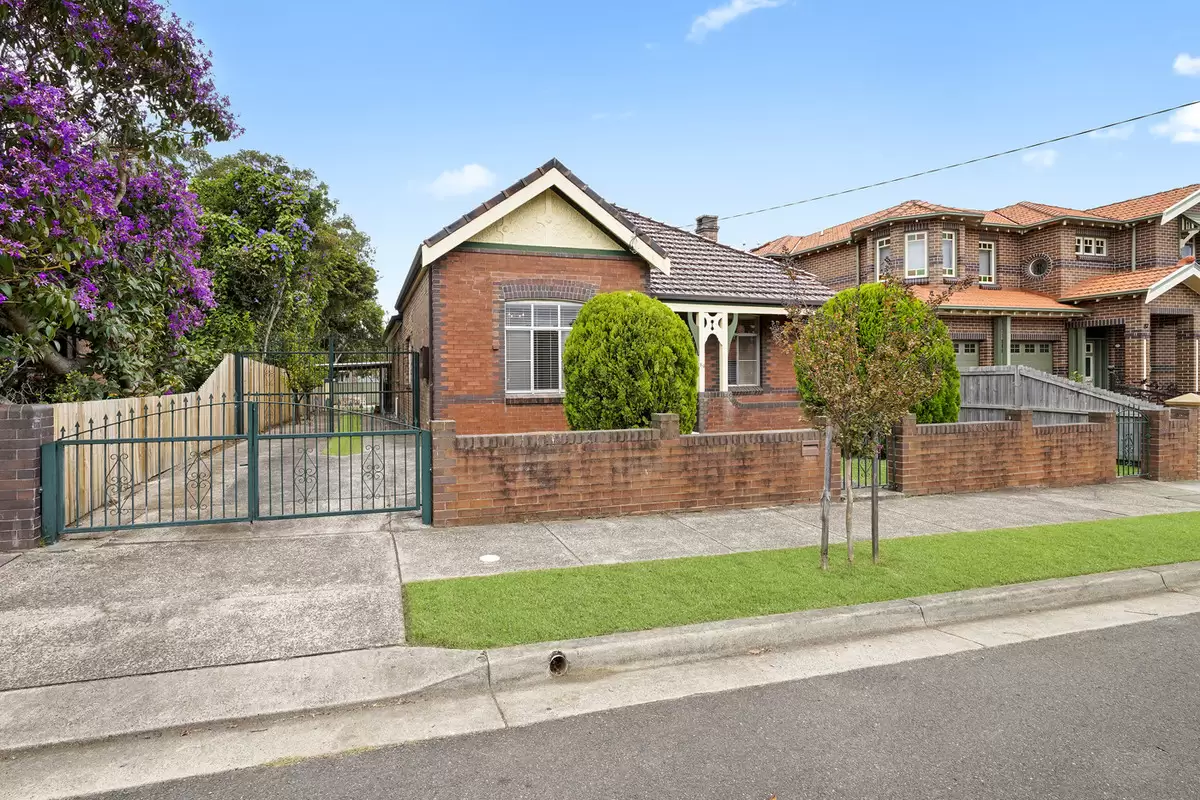 89 Greenhills Street, Croydon Park Sold by Rich & Oliva - image 1