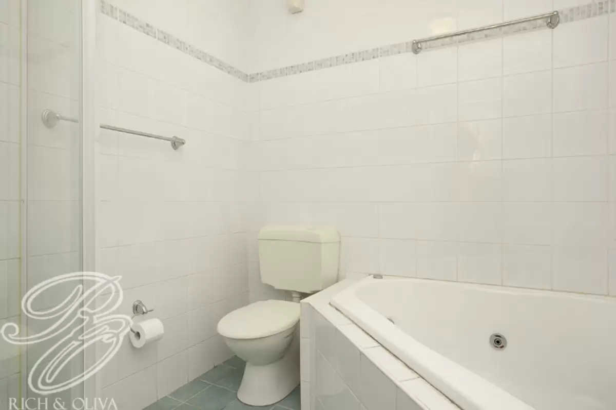 5/132 Burwood Road, Croydon Park Sold by Rich & Oliva - image 6