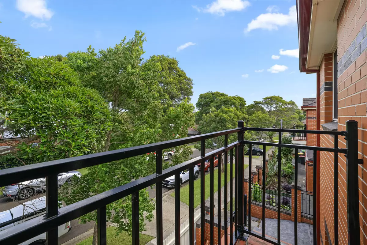 33 Duntroon Street, Hurlstone Park Sold by Rich & Oliva - image 11