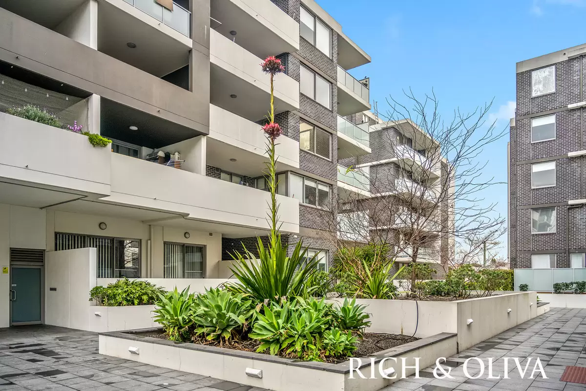 50/20 Matthews Street, Punchbowl Sold by Rich & Oliva - image 1