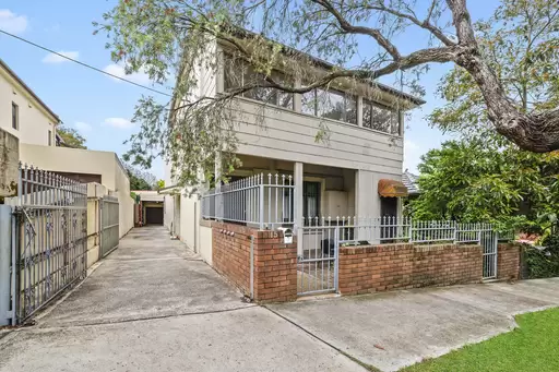 15 Shaw Street, Petersham Sold by Rich & Oliva