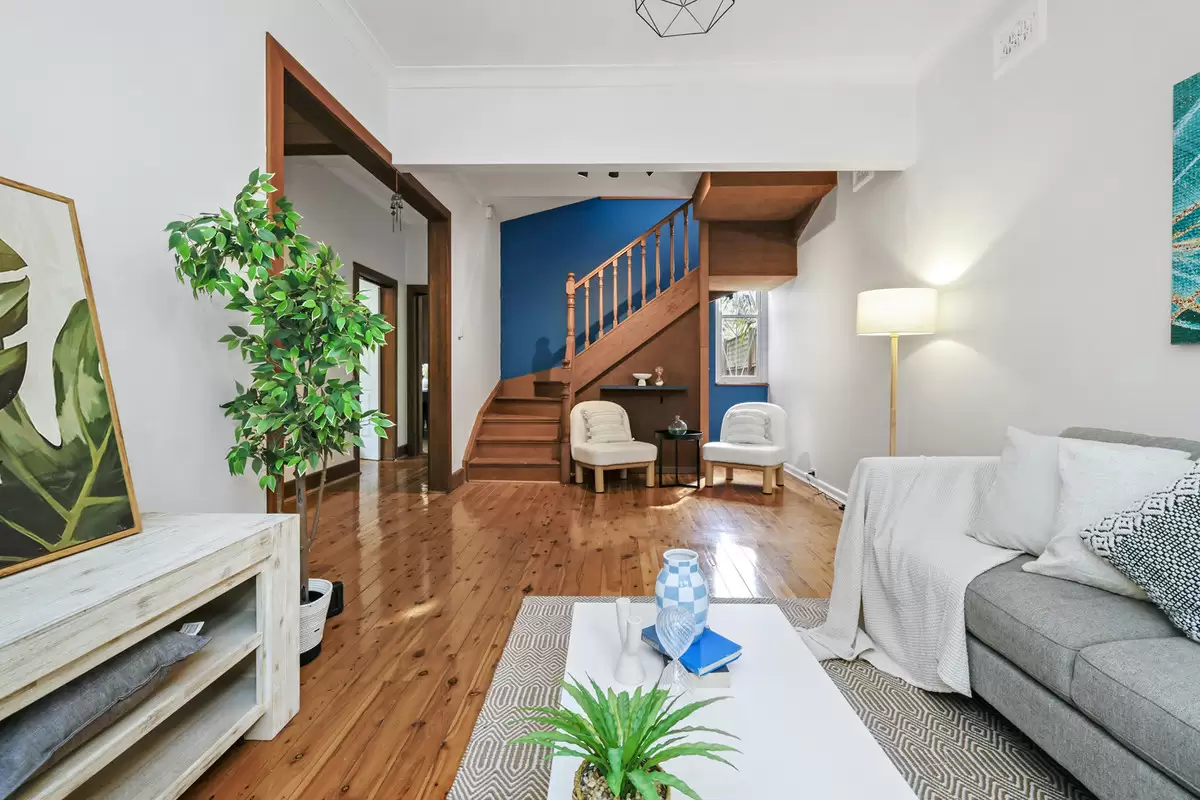 56 Audley Street, Petersham Sold by Rich & Oliva - image 1