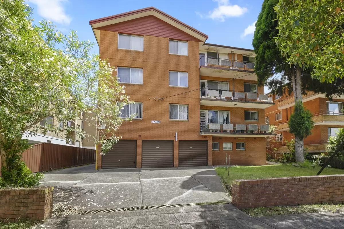 8/67 Seventh Ave.,, Campsie Sold by Rich & Oliva - image 1