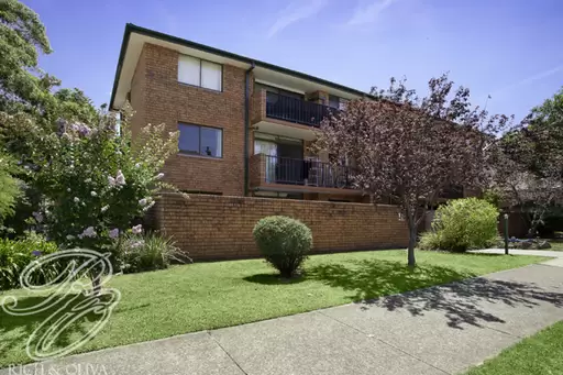 13/11 Clarence Street, Burwood Sold by Rich & Oliva