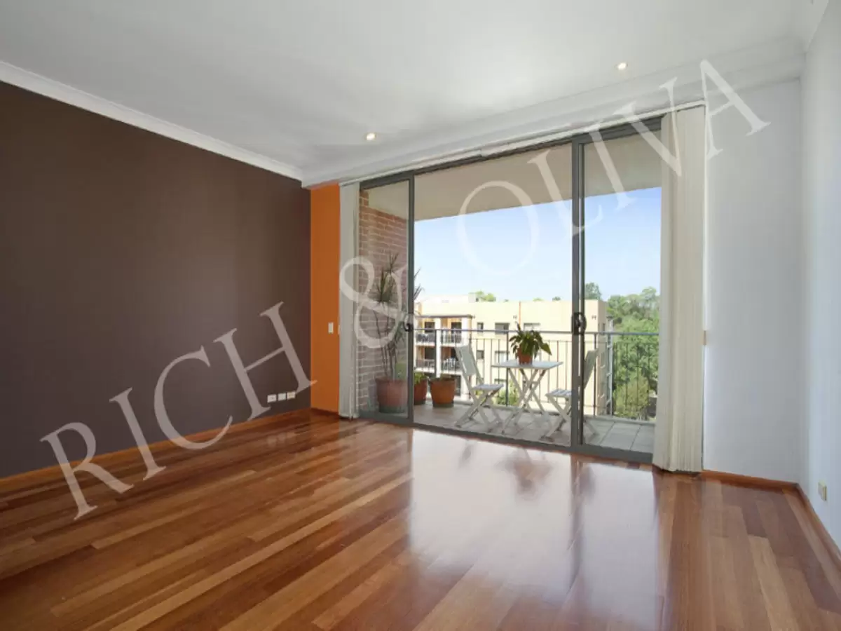 12/78 Burwood Road, Burwood Leased by Rich & Oliva - image 1